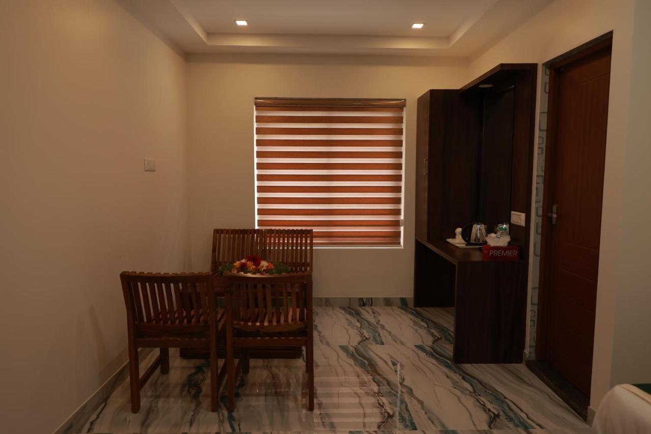 Delano Residency Hotel Kaliyal Buitenkant foto