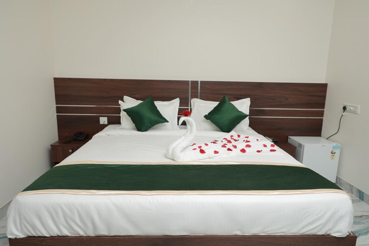 Delano Residency Hotel Kaliyal Buitenkant foto